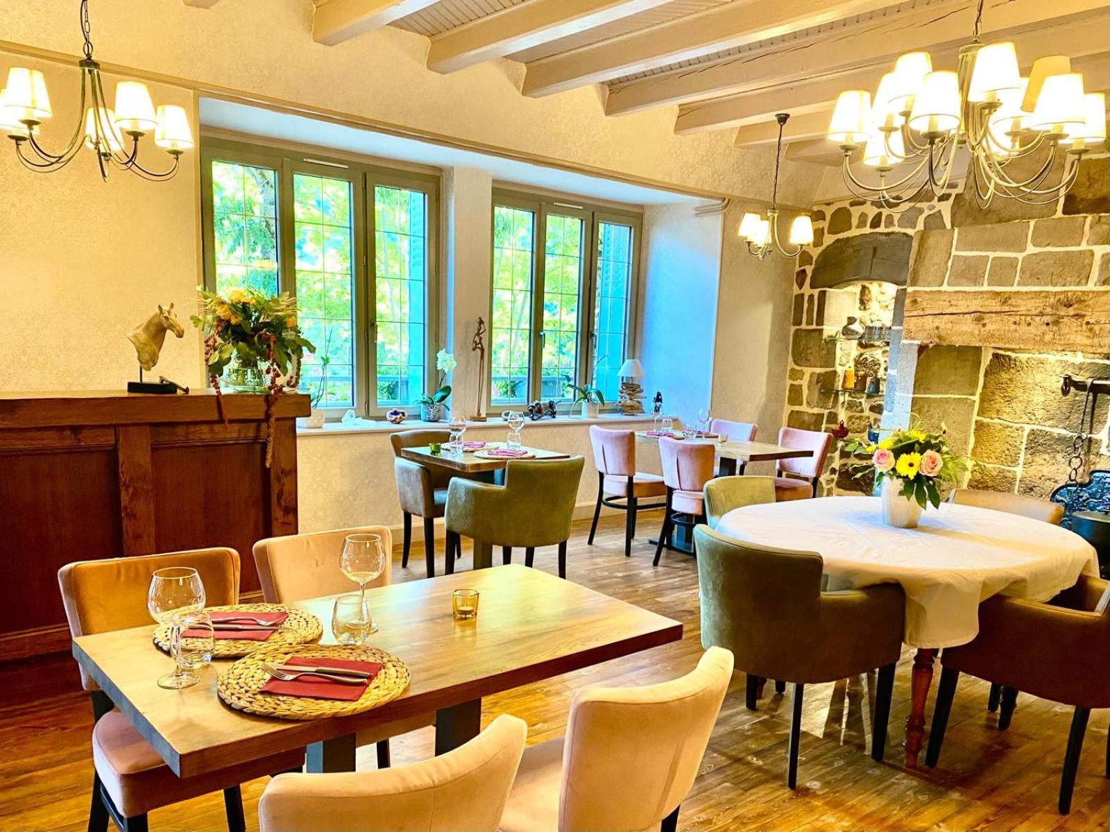 Hotel Restaurant Du Plomb Du Cantal Мюра Екстер'єр фото